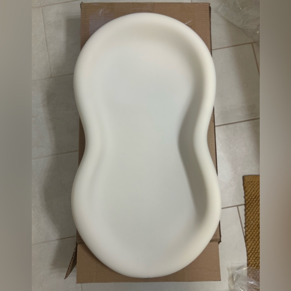 NWT KEEKAROO - PEANUT CHANGER SILICONE DIAPER PAD, VANILLA BEIGE